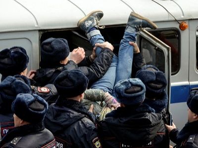 Задержания на митинге против коррупции в Москве. Фото: Reuters.