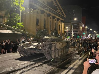 Ростовчане и "вагнеровцы", вечер 24.06.23. Фото: www.gazeta.ru Ростовчане и "вагнеровцы", вечер 24.06.23. Фото: www.gazeta.ru